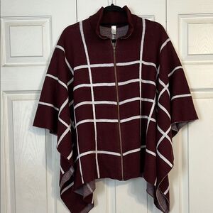 CATO One Size Fits Most Burgundy Maroon White Windowpane Grid Poncho Full Zip